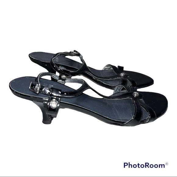 Stuart Weitzman Black Patent T Strap Sandals 6.5 - Picture 4 of 7